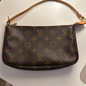 Louis Vuitton Monogram Pochette